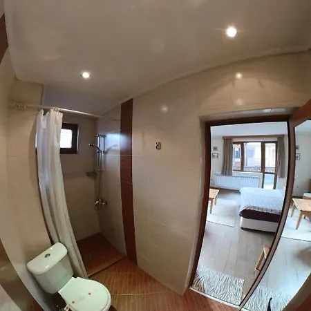 Hotel Kadeva House - Pajoko 3*