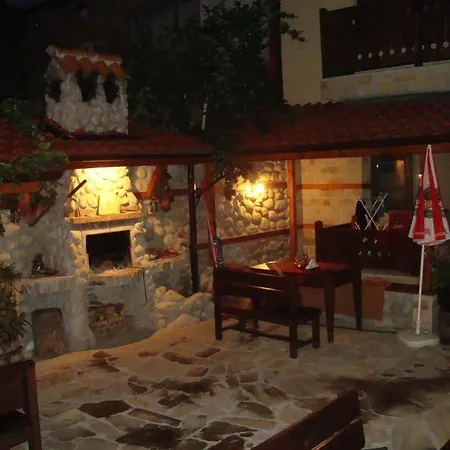 Hotel Kadeva House - Pajoko